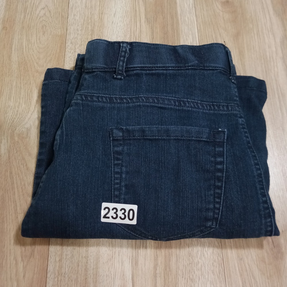Croft & Barrow Womens Dark Wash Denim Skort Classic Fit Stretch Size 4 - Picture 8 of 8
